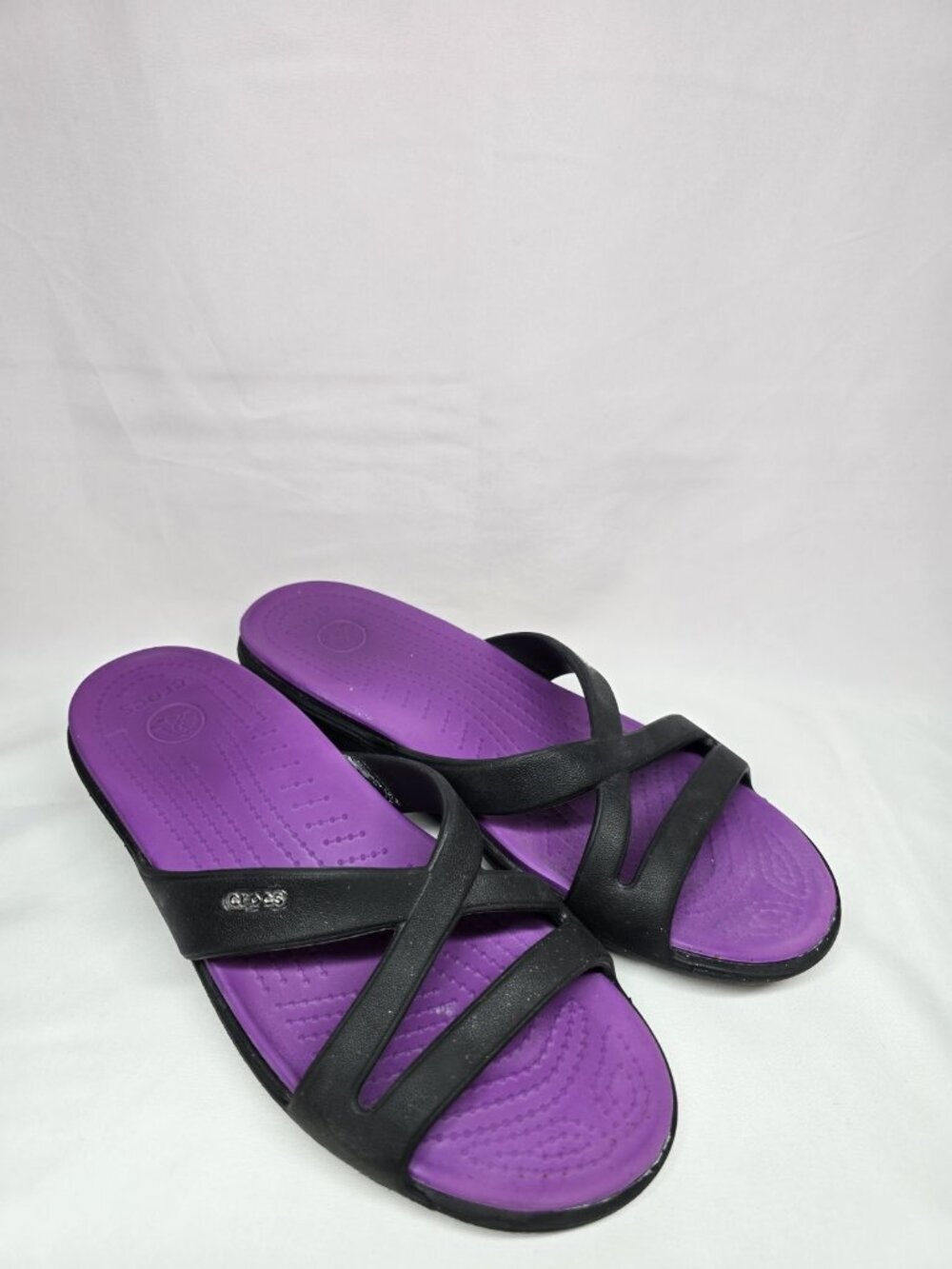 CROCS Patricia II Womens Size 9 Purple/Black Criss Cross Low Wedge Sandals READ*